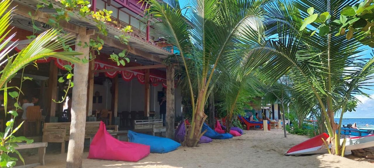 Arto Moro Bunaken Esterno foto